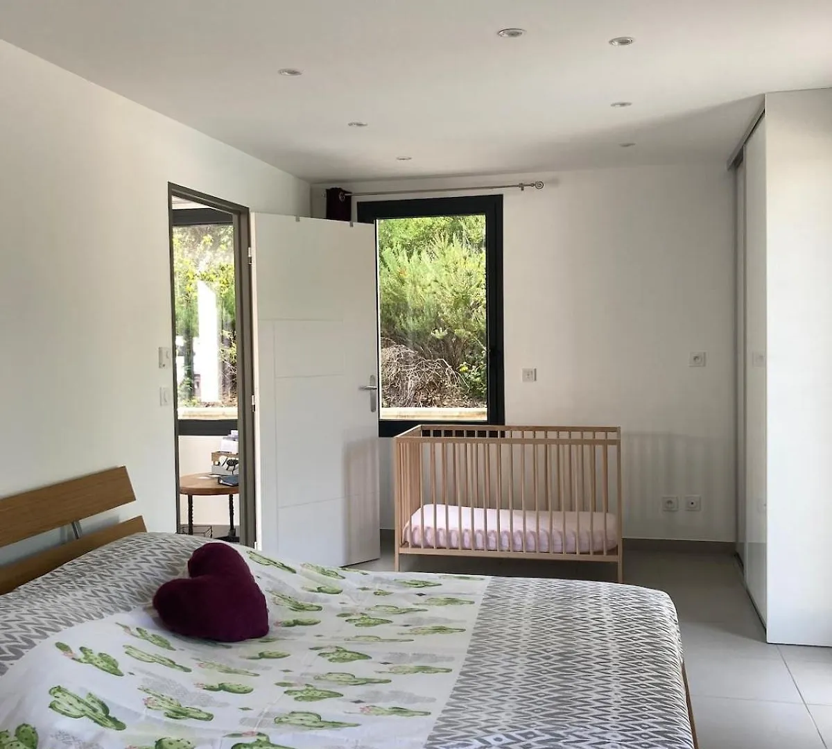 Апартаменты Rez-De-Chaussee De Villa 45M2, Piscine, Climatisation, Parking Экс-ан-Прованс