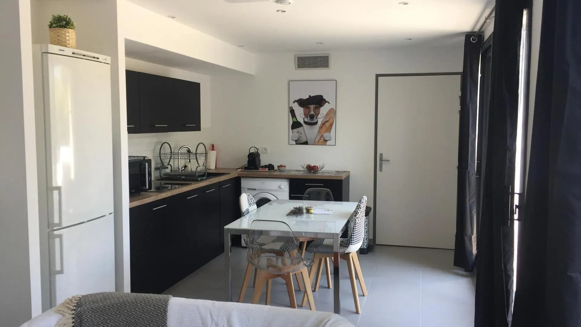 Апартаменты Rez-De-Chaussee De Villa 45M2, Piscine, Climatisation, Parking Экс-ан-Прованс